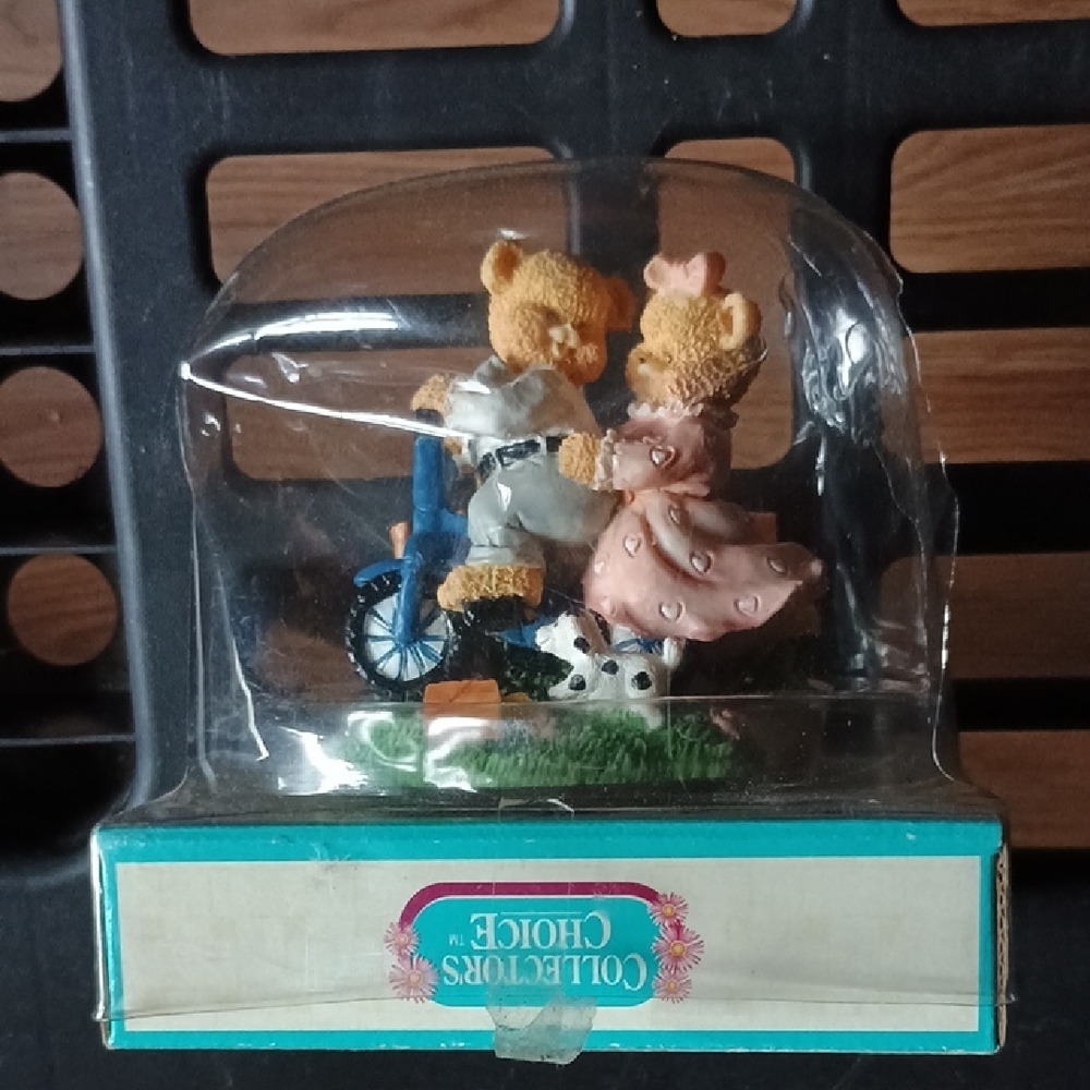 Adorable Bear Couple Figurine - Pink and White